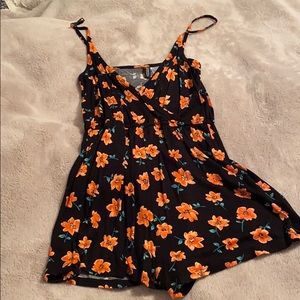 ❤️4 for $15❤️ romper